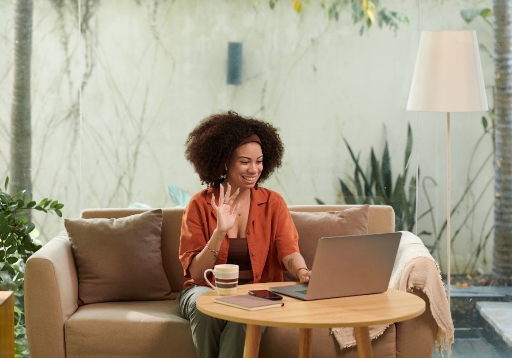 woman at her home with laptop